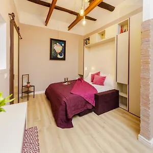 https://vickys-luxury-guesthouse.hotels-amalfi.com