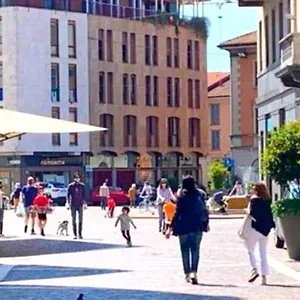 https://appartamento-vicino-ai-laghi-e-aereoporto-di-malpensa.italymilanhotels.net